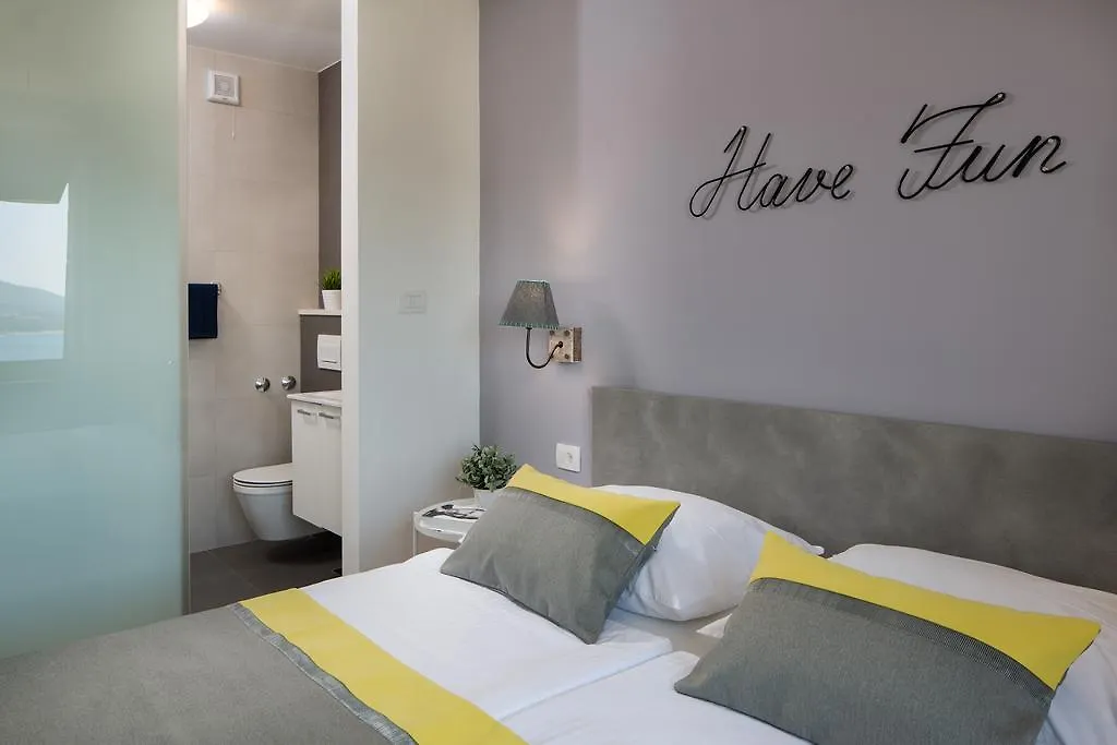 Apartment Zulijani Helis B5 Rabac 0*,